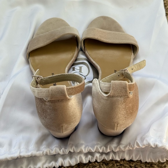 Chaos & Harmony Faithful Bridal Heel in Champagne - Picture 4 of 7